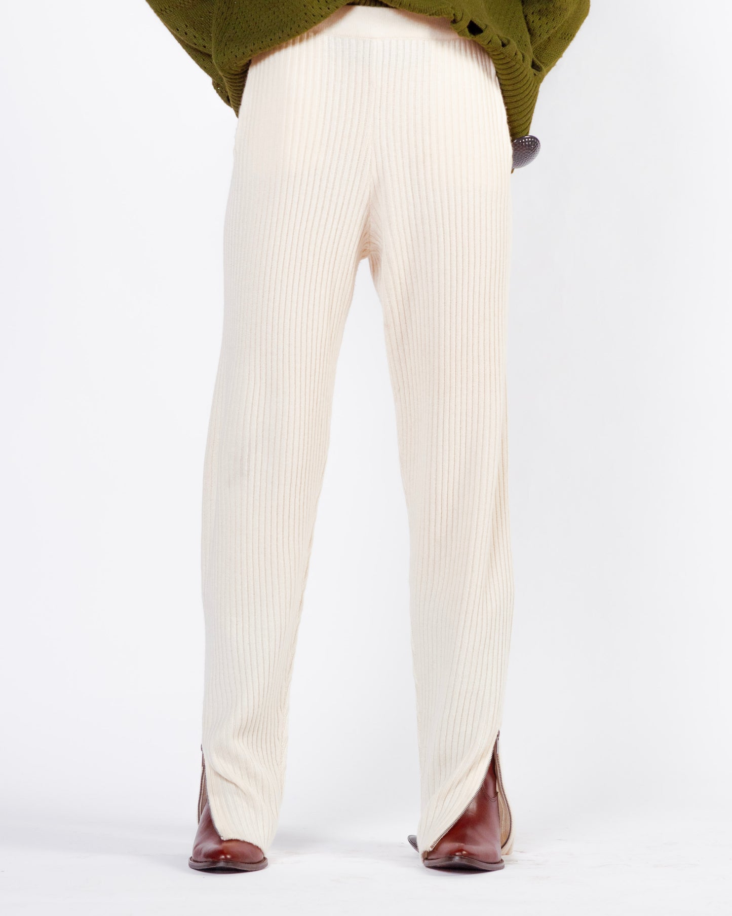 Off-white knit pants